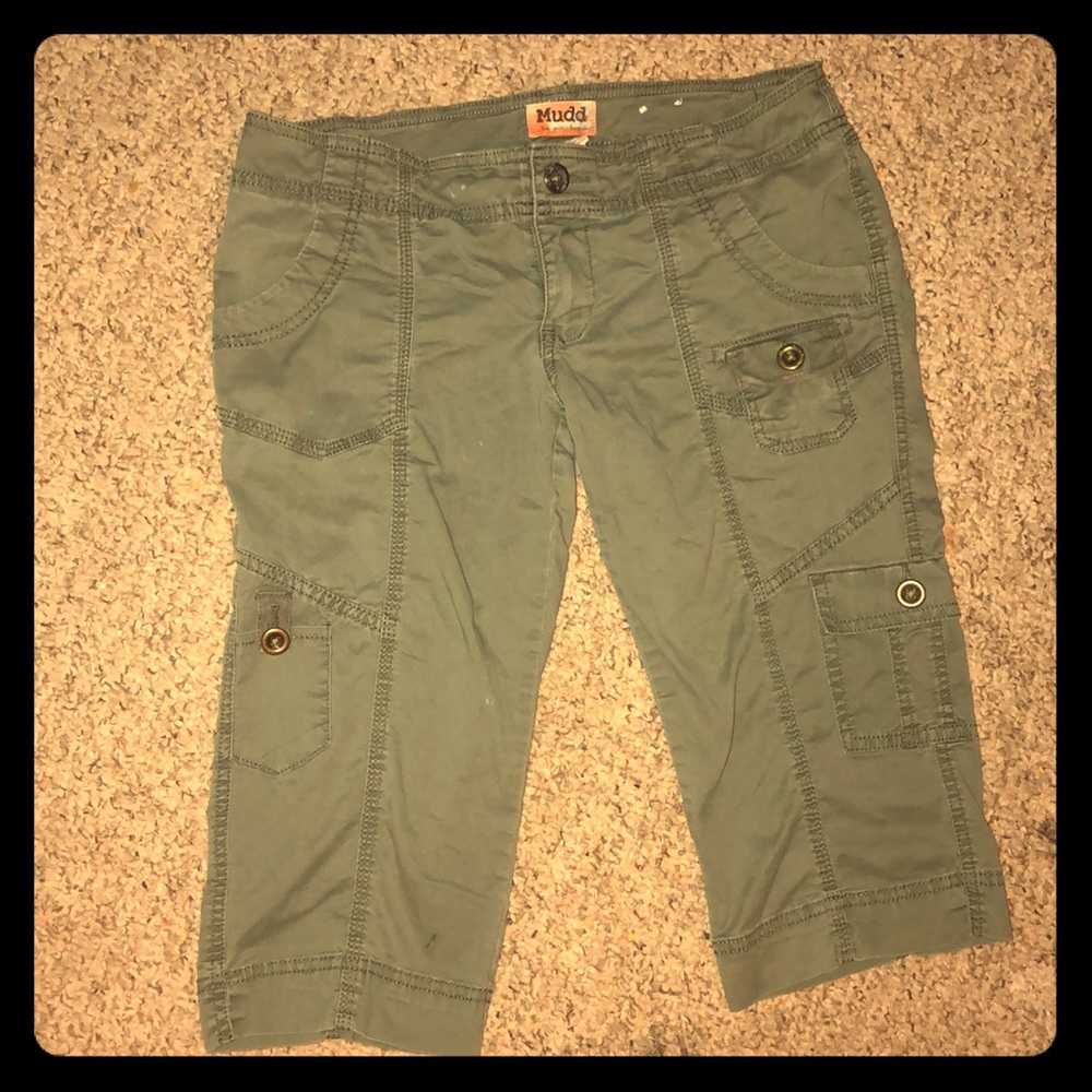 Women’s junior cargo capris